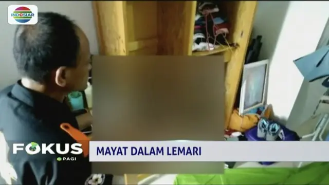 Seorang wanita ditemukan tewas di dalam lemari pakaian kamar kos di Mampang Prapatan, Jakarta Selatan.