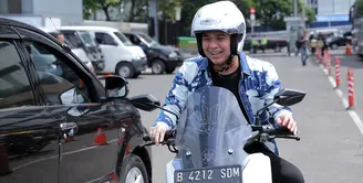 Belum lama ini, Bily Syahputra dikabarkan bangkrut. Apalagi belum lama ini mobil kesayangan peninggalan almarhum Olga Syahputra juga telah dijual. (Deki Prayoga/Bintang.com)