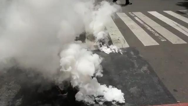 Kepulan asap muncul di Jalan Cipaganti