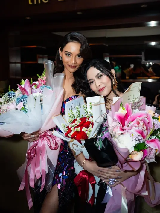 Rachel beradu akting dengan sederet aktor dan aktris ternama seperti Laura Basuki, Bio One, hingga Erika Carlina. [Instagram/rachelvennya]