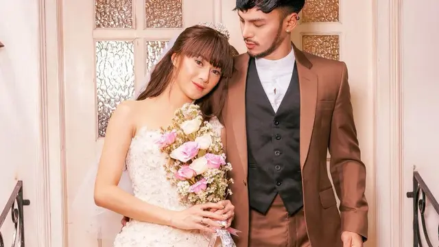 6 Potret Dara The Virgin dan Tyo Anak Bintang, Mesra Pakai Baju Pengantin