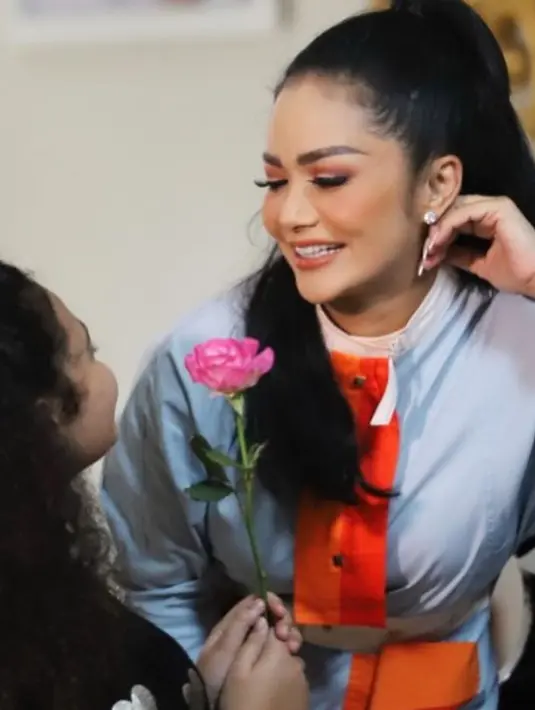 Krisdayanti (Instagram/krisdayantilemos)