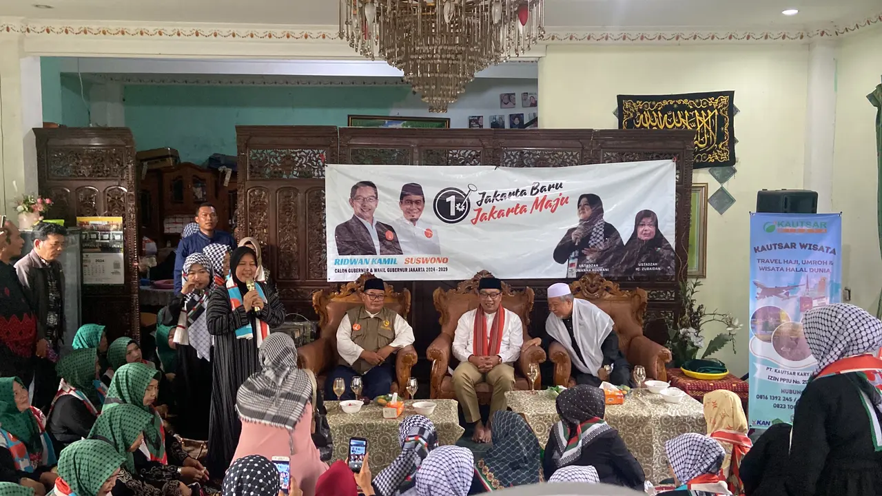 Calon gubernur Jakarta nomor urut 1, Ridwan Kamil (RK) saat blusukan di Jakarta Selatan, Selasa (5/11/2024).