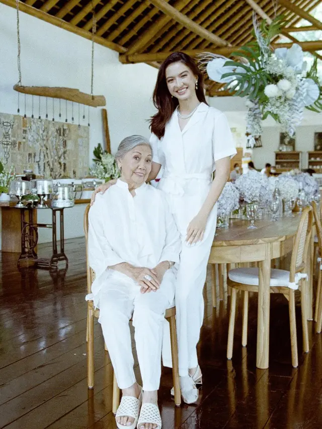 Kompak Serba Putih, Intip Kedekatan Raline Shah dengan Sang Nenek