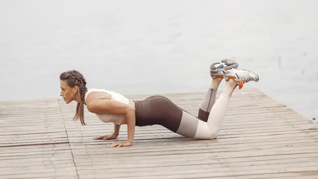 Cara Melakukan Reverse Plank