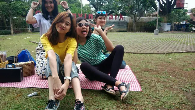 Cara Ampuh Tukang Cukur Cantik Tangkis Rayuan Para Penggoda