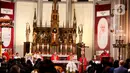 Suasana Misa Requiem atau Misa Arwah atas meninggalnya Paus Fransiskus di Gereja Katedral Jakarta, Kamis (24/4/2025) sore. (Liputan6.com/Herman Zakharia)