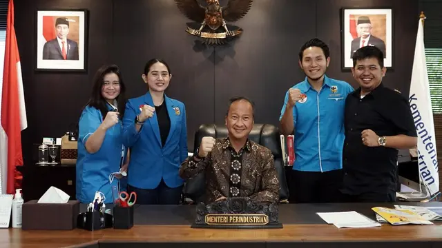 Dewan Pengurus Pusat (DPP) Komite Nasional Pemuda Indonesia (KNPI) yang diketuai oleh Putri Khairunissa bertemu dengan  Menteri Perindustrian, Agus Gumiwang Kartasasmita