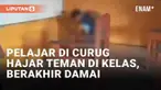 Aksi perundungan dengan kekerasan kembali terjadi di lingkungan sekolah. Dalam rekaman yang viral seorang pelajar menganiaya temannya di dalam kelas. Narasi yang beredar menyebut kekerasan ini terjadi di salah satu SMA di Curug, Kabupaten Tangerang.
