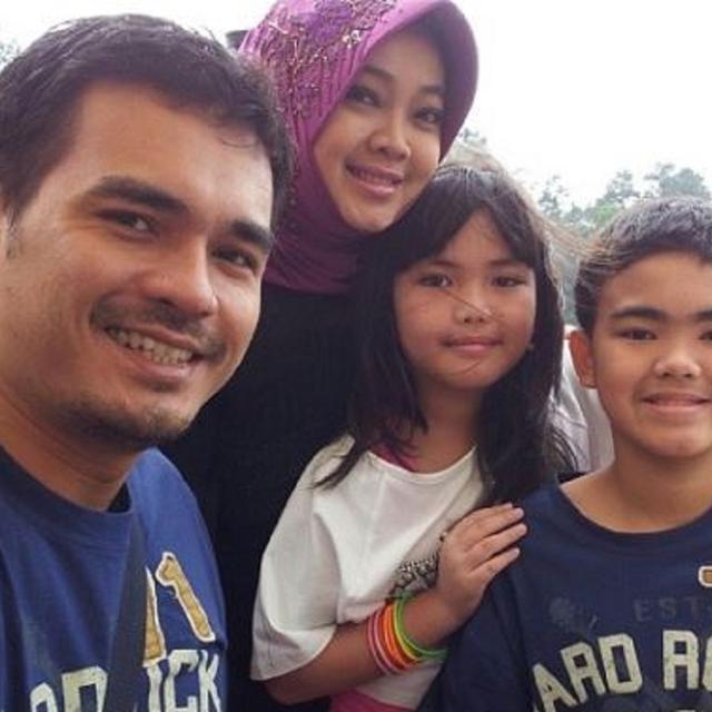 Curhat Rina Gunawan Setelah 18 Tahun Menikah Dengan Teddy Syach News Entertainment Fimela Com