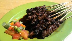 ilustrasi sate maranggi. (Foto: Gunwan Kartapranata/Wikimedia Commons)