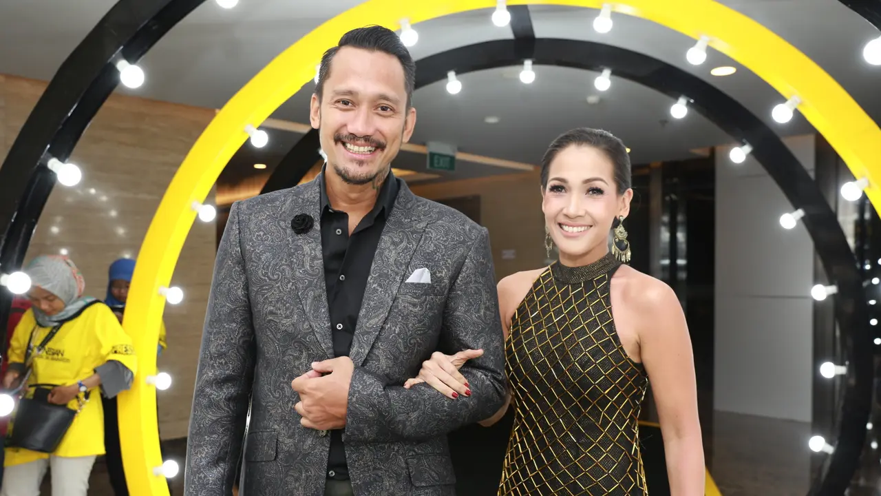 [Bintang] Tora Sudiro - Mieke Amalia