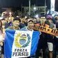 Bobotoh Persib dan The Jakmania menggelar aksi 1.000 lilin di Bekasi mengenang mendiang Ricko Andrean. (Instagram)