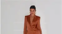 Kendall Jenner  di New York Fashion Week 2019. (dok.Instagram @kendalljenner/https://www.instagram.com/p/BtzXufkjW8t/Henry