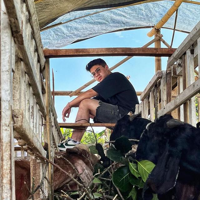 Lama Vakum dari Layar Kaca, Ini 7 Potret Baim Alkatiri yang Pilih Jadi Juragan Kambing