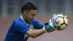 Namun latihan ini hanya dilakukan Shohei Matsunaga saat pemanasan, bukan hal yang serius. (Bola.com/Vitalis Yogi Trisna) 