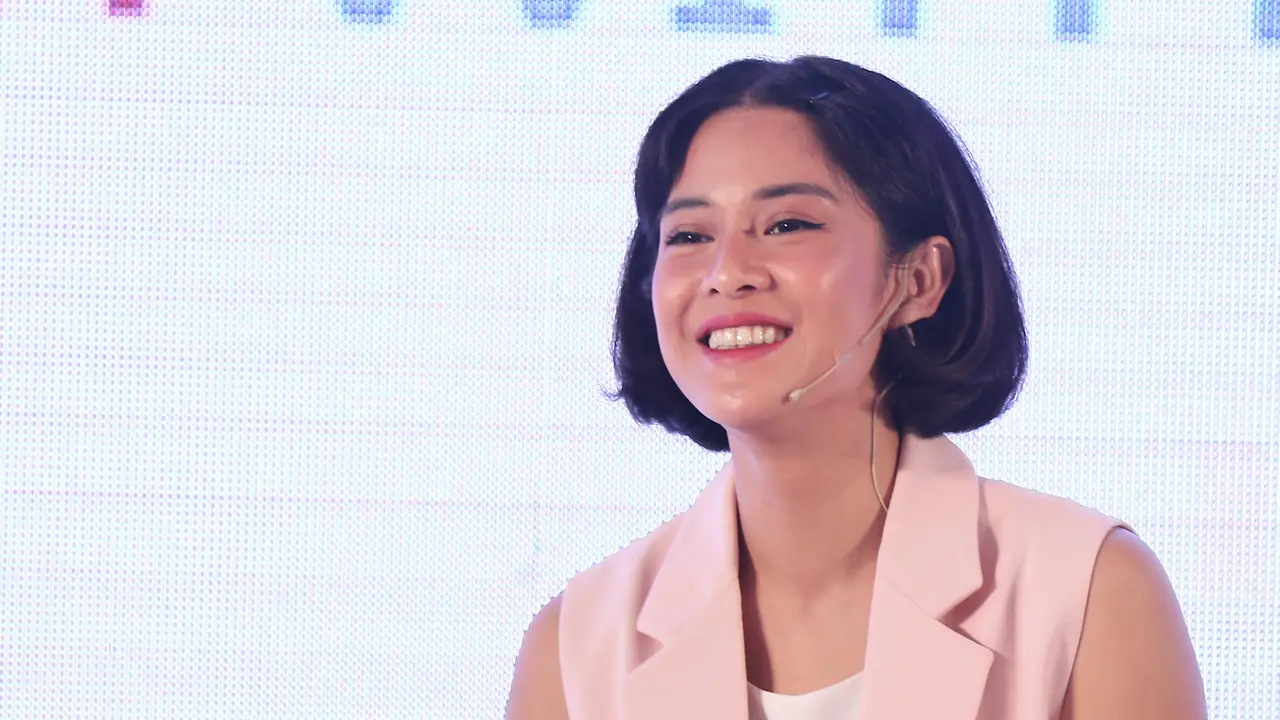 Arti Cantik Menurut Dian Sastro dan Maudy Ayunda