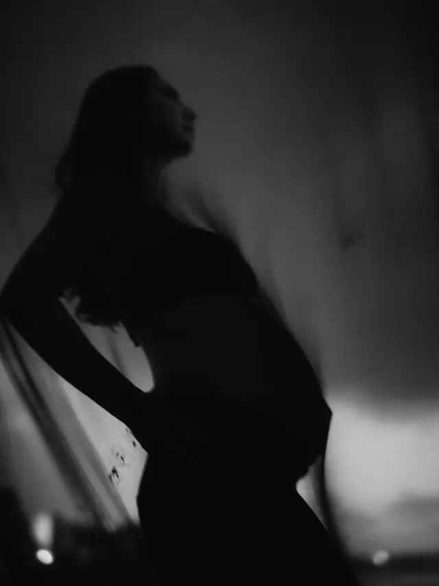 6 Potret Baby Bump Nadia Saphira Jelang Lahiran, Suami Selalu Siaga