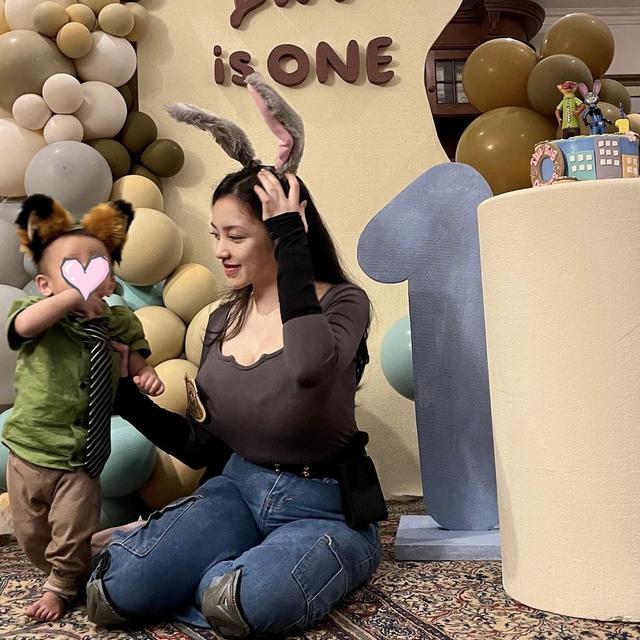 Suaminya Diduga Selingkuh dengan Arawinda, Ini 6 Potret Amanda Zahra Momong Anak