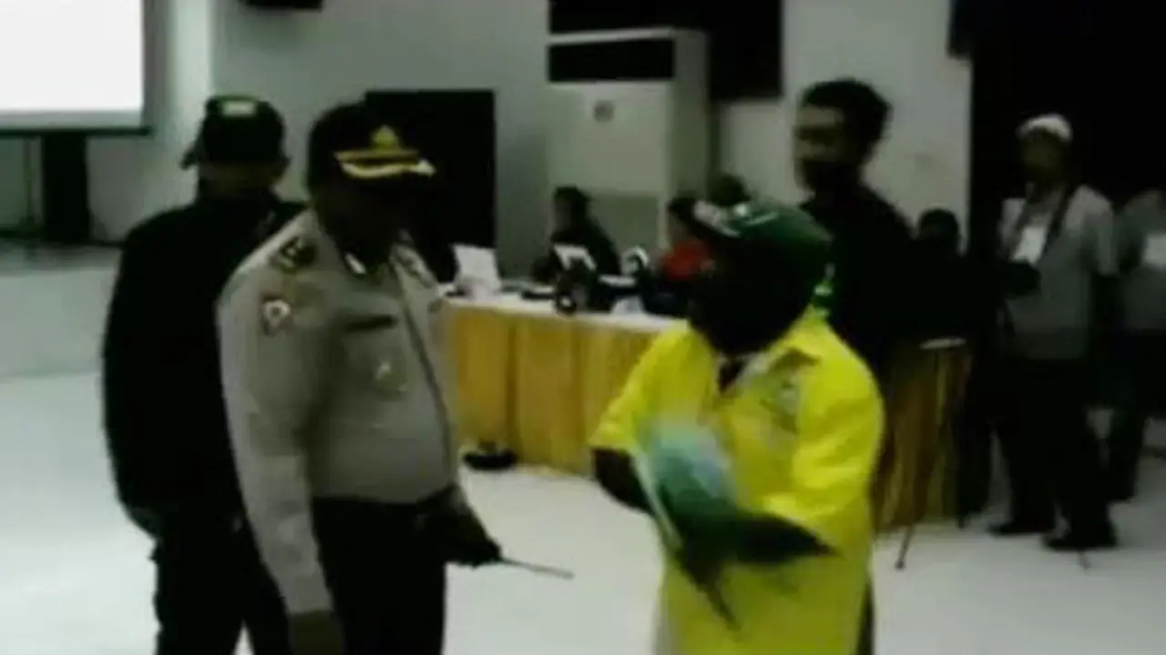 Rapat Pleno DPRD Mimika