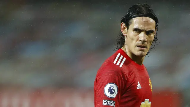 Aksi Debut Edinson Cavani, Tampil Apik Tapi Gagal Cetak Gol untuk Manchester United