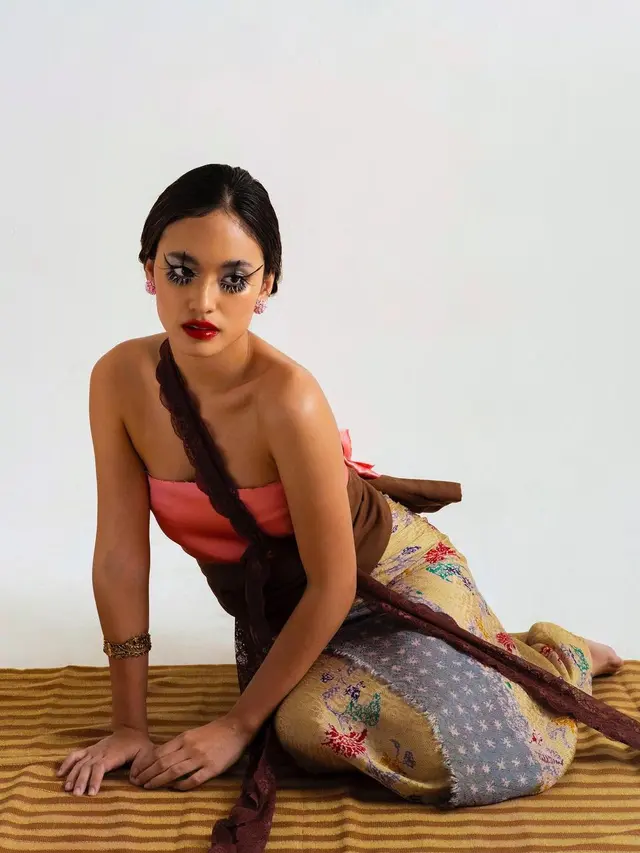 6 Potret Arawinda Kirana Pemeran Yuni, Film yang Wakili Indonesia di Oscar 2022