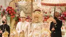 Ini dia potret romantis Teuku Ryan dan Ria Ricis yang sempat heboh di hari pernikahan mereka. Namun foto ini terancam dihapus jika kemungkinan terburuk keduanya bercerai. (Liputan6.com/IG/@riaricis)