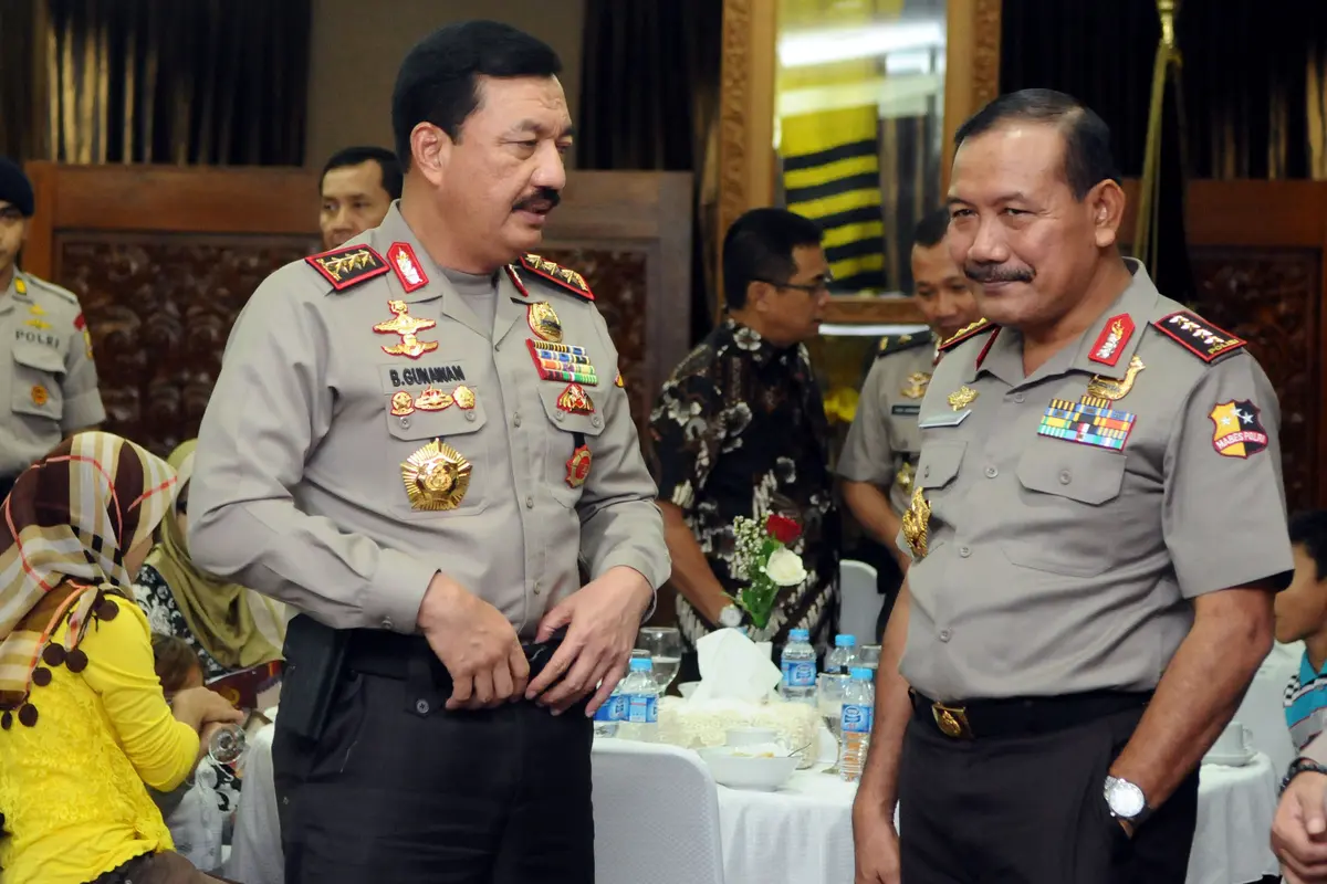 20160122-Kapolri-Santuni-Keluarga-Korban-Teror-Bom-Jakarta-HEL