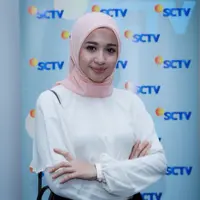 Ditempat yang sama, Bella menjelaskan terkait pengawalan ketat dari empat orang berseragam TNI, saat pemutaran film 'Aisyah: Biarkan Kami Bersaudara' pada Senin (16/5/2016) di XXI Epicentrum, Kuningan Jakarta. (Galih W. Satria/Bintang.com)
