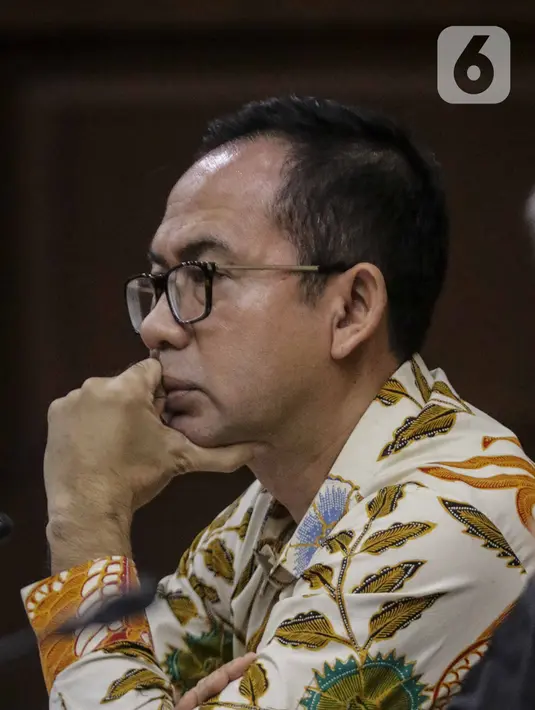 Terdakwa kasus TTPU dan korupsi pengadaan alat kesehatan Tubagus Chaeri Wardana menjalani sidang lanjutan di Pengadilan Tipikor Jakarta, Senin (20/1/2020). Sidang lanjutan tersebut beragendakan pemeriksaan saksi yang dihadirkan Jaksa Penuntut Umum KPK. (Liputan6.com/Faizal Fanani)
