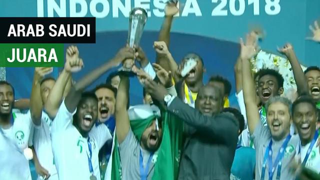 Berita video momen Arab Saudi U-19 menjadi juara Piala AFC U-19 2018 setelah pada partai final mengalahkan Korsel (Korea Selatan ) U-19 dengan skor 2-1 di Stadion Pakansari, Bogor, Minggu (4/11/2018).