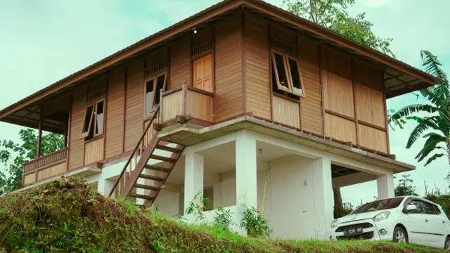 Rumah Budget Rp150 Juta 2 Lantai di Desa (Credit: Arion Reyvonputra/Unsplah