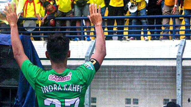 Kapten Bhayangkara FC, Indra Kahfi Ardhiyasa, pensiun.