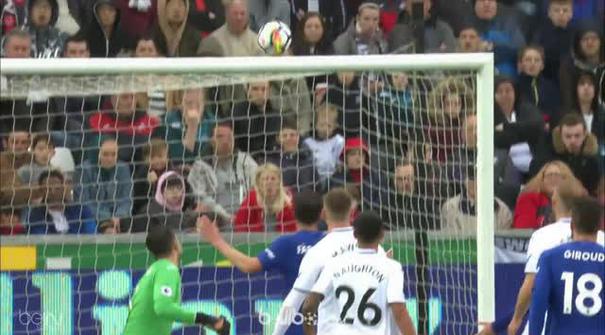 Chelsea menjaga asa masuk zona Liga Champions selepas menang susah payah di kandang Swansea, Sabtu (28/4) dalam lanjutan Liga Ingg...