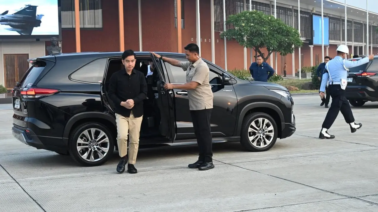 Wakil Presiden Gibran Rakabuming tengah bersiap untuk bertolak ke Batang, Jawa Tengah.