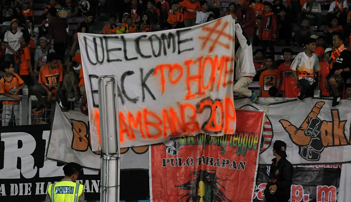 Mantan pemain Persija Jakarta, Bambang Pamungkas, kembali berlaga di Stadion GBK, (14/8/2014). (Liputan6.com/Helmi Fithriansyah) 