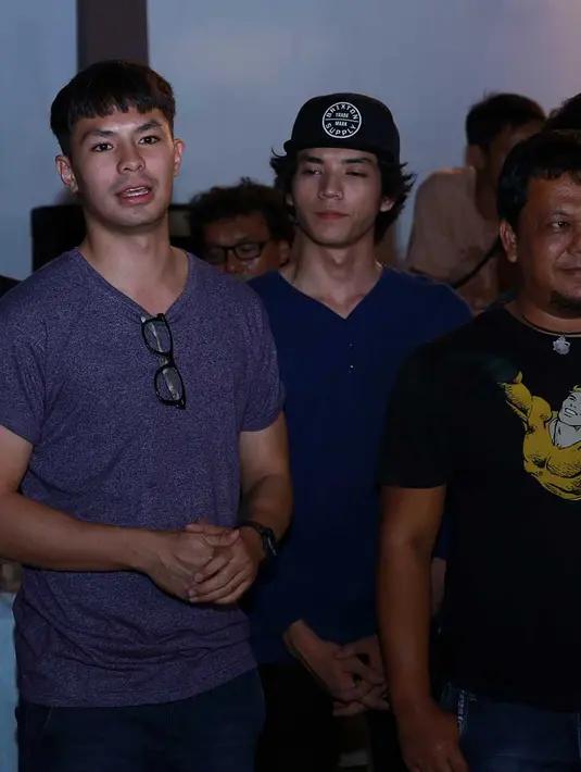 Selain Rizky Nazar dan girlband Blink, sederet artis muda berbakat lainnya akan menambah keseruan cerita romantis nan lucu di sinetron 'High School Love Story'. (Deki Prayoga/Bintang.com)