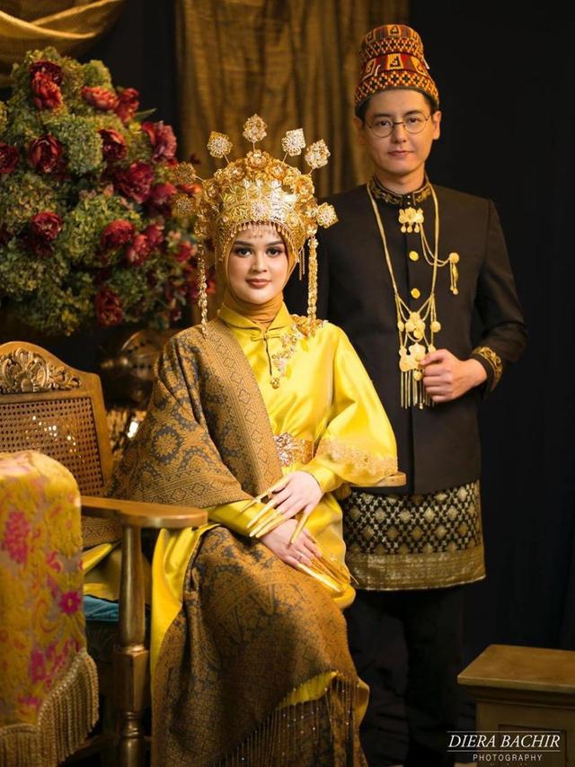 Potret Prewedding 7 Pasangan Artis Pakai Baju Adat, Pancarkan Pesona