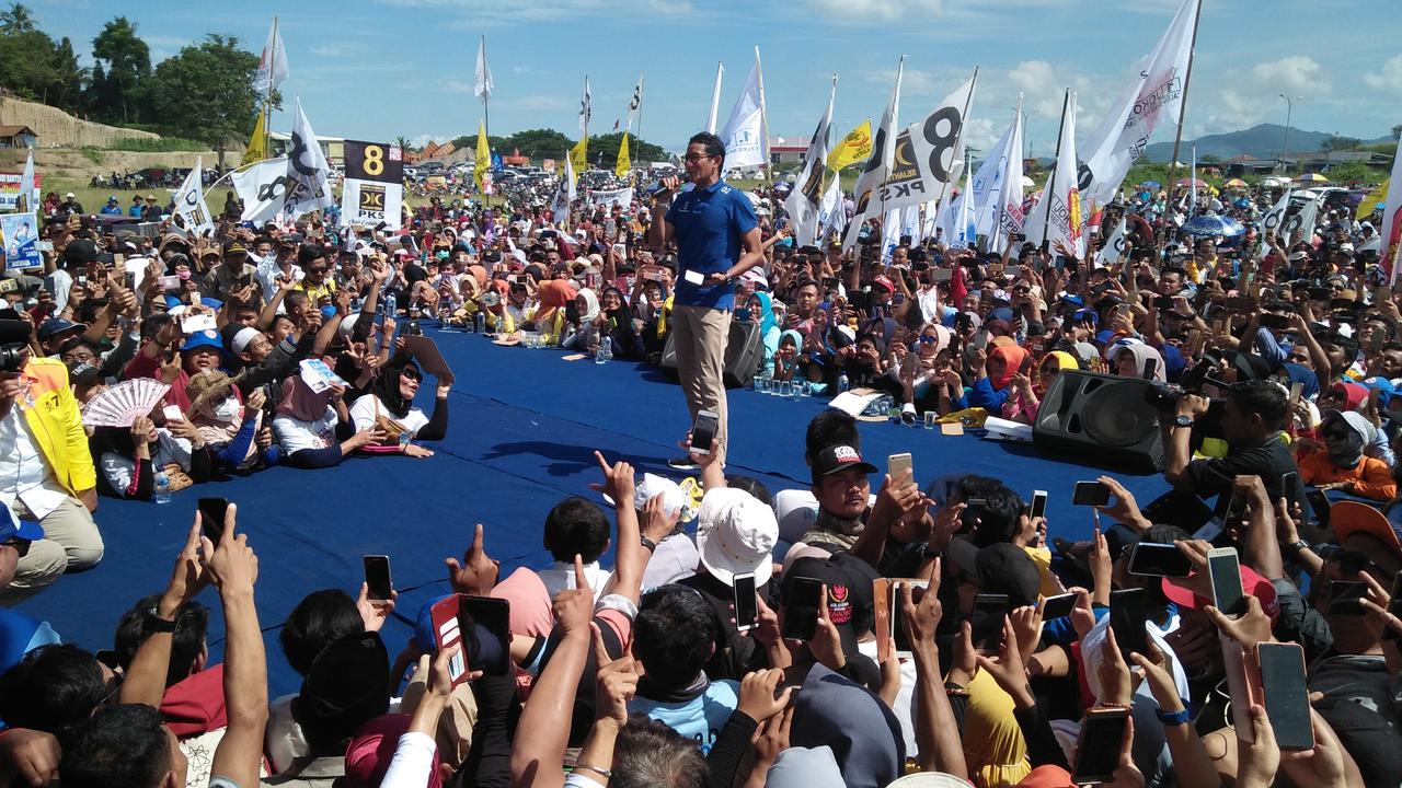 Cawapres nomor urut 02 Sandiaga Uno kampanye di Cilegon, Banten. (Liputan6.com/ Yandhi Deslatama)