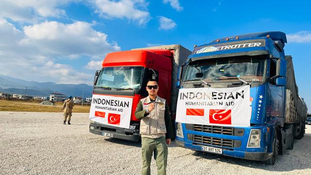 Gusti Ega Putrawan, kekasih artis Elina Joerg, mengirimkan bantuan untuk korban gempa di Turki dan Suriah.