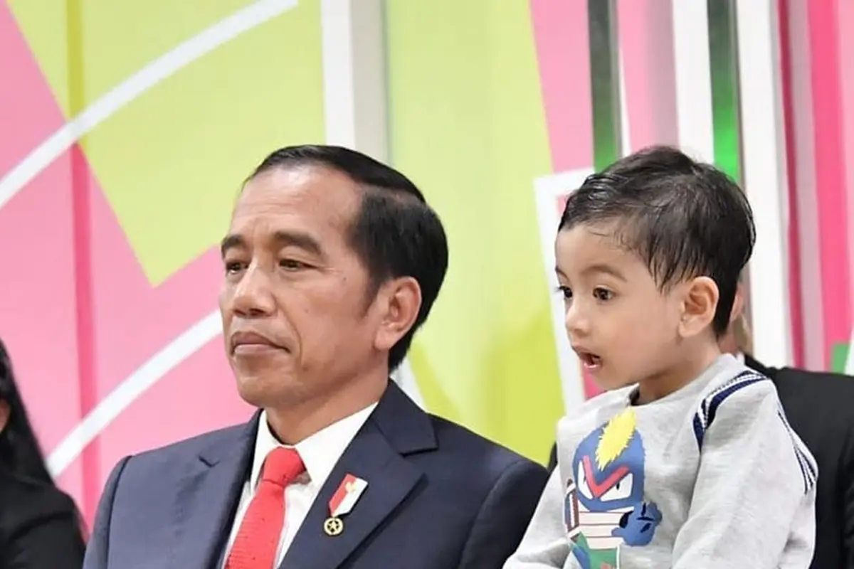 Jokowi dan Jan Ethes