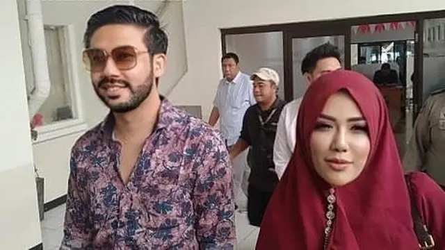 Tampil Brewokan, 6 Potret Pablo Benua Ini Bikin Pangling