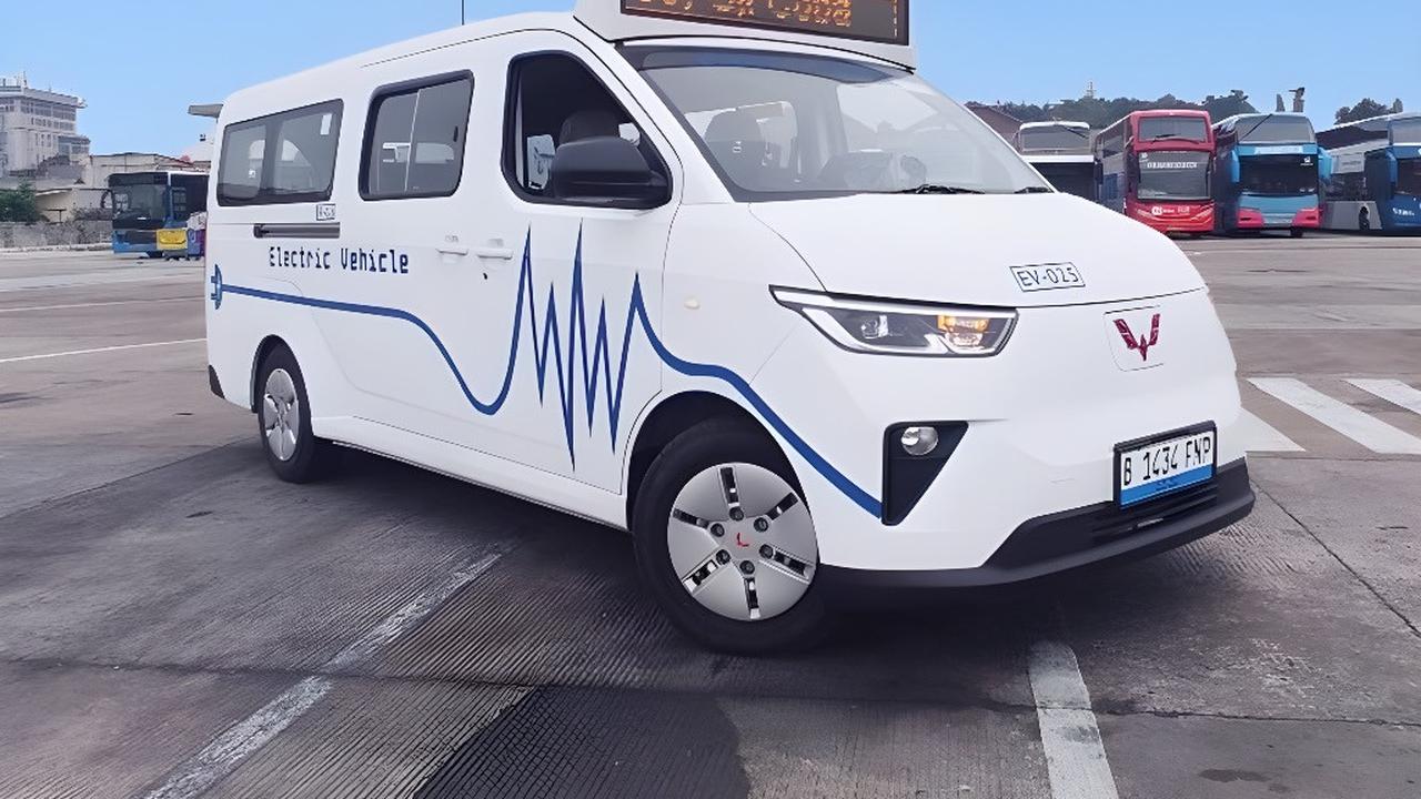 Percepat Transportasi Listrik, Wuling Mitra EV Mulai Diuji Coba TransJakarta (ist)