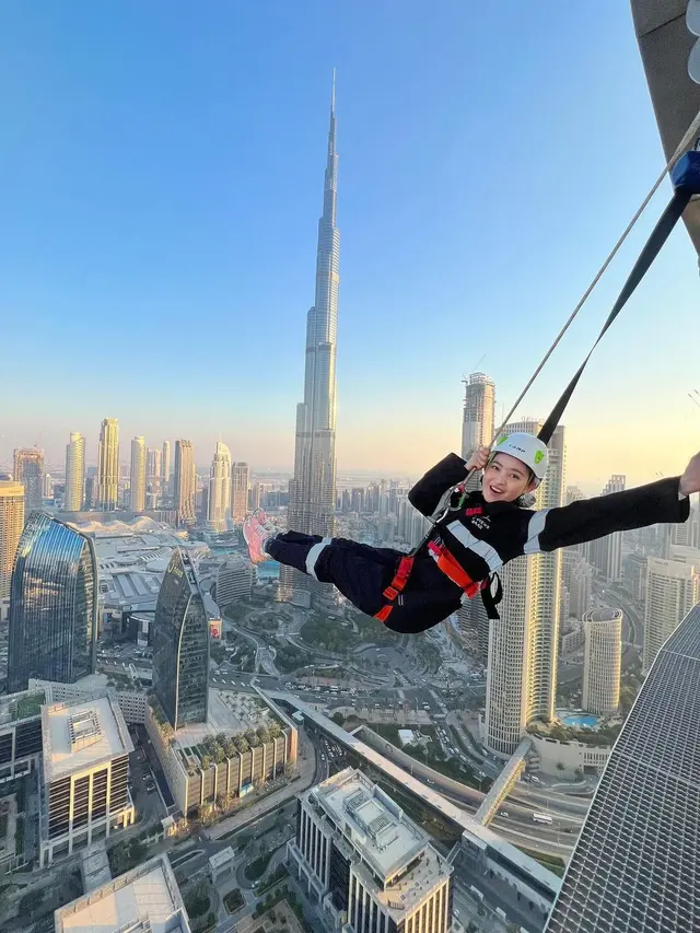 7 Potret Natasha Wilona Liburan di Dubai, Jajal Wahana yang Pacu Adrenalin