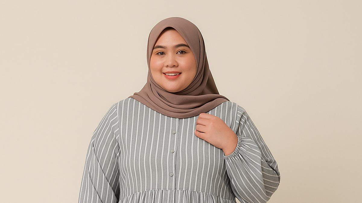7 Rekomendasi Gamis Salur untuk Orang Gemuk, Lengkap dengan Tips Memilihnya agar Tampil Langsing