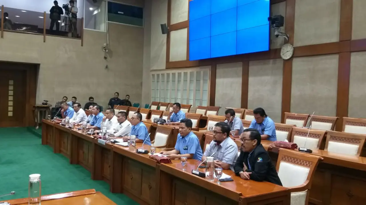 Curhat Serikat Pekerja Semen Terancam PHK Massal