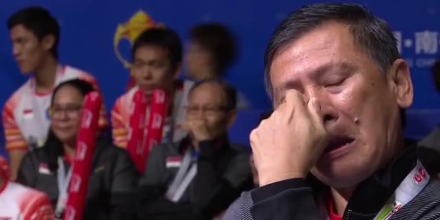 VIDEO: Anthony Sinisuka Ginting Takluk dari Kento Momota