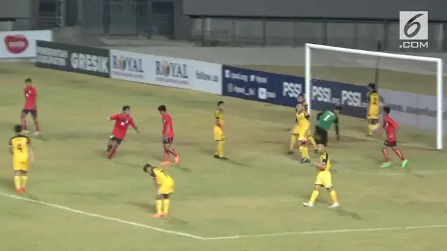 Timnas Kamboja U-19 Melibas Brunei Darusalam U-19 dengan skor telak 5 gol tanpa balas pada pertandingan Piala AFF GROUP B yang digelar di Stadion Gelora Joko Samudra Gresik Jawa Timur.