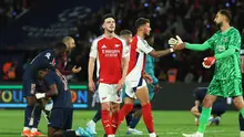 Kekecewaan pemain Arsenal usai dikalahkan PSG pada leg semifinal Liga Champions 2024/2025. (Thomas SAMSON / AFP)