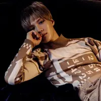 Setelah sukses dengan album solonya yang bertajuk 'MOVE', kini Taemin SHINee merilis album repackage yang berjudul 'MOVE-ing'. (via twitter @SMTOWNGLOBAL)